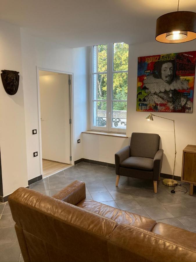 Suite Charles - Vue Musee Rimbaud Charleville-Mézières 외부 사진